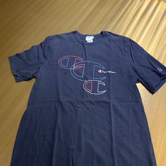Champion T-Shirt - Picture 2 of 2